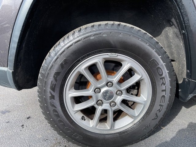 Used 2020 Jeep Grand Cherokee Laredo image 9