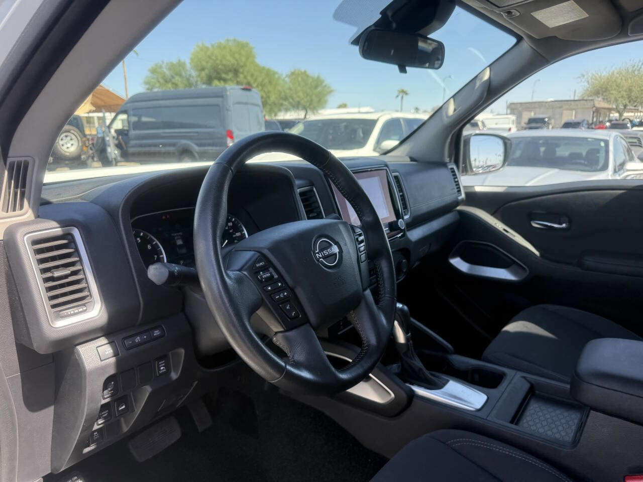 Used 2024 Nissan Frontier SV w/ SV Convenience Package image 21