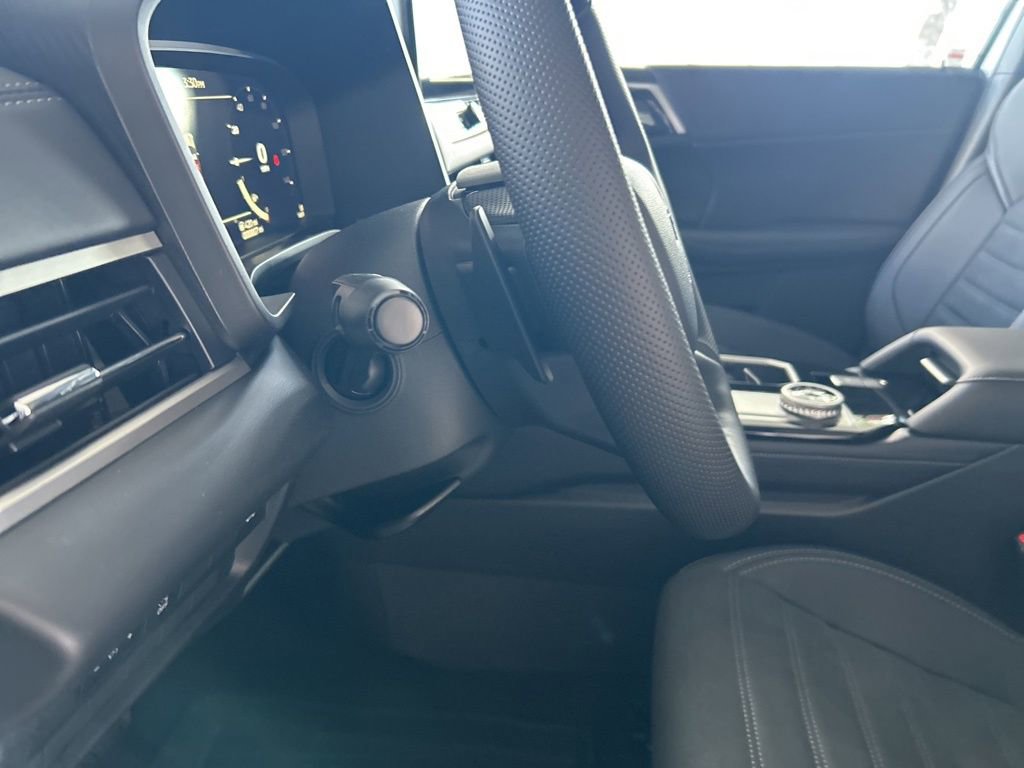 New 2026 Mitsubishi Outlander SE image 42