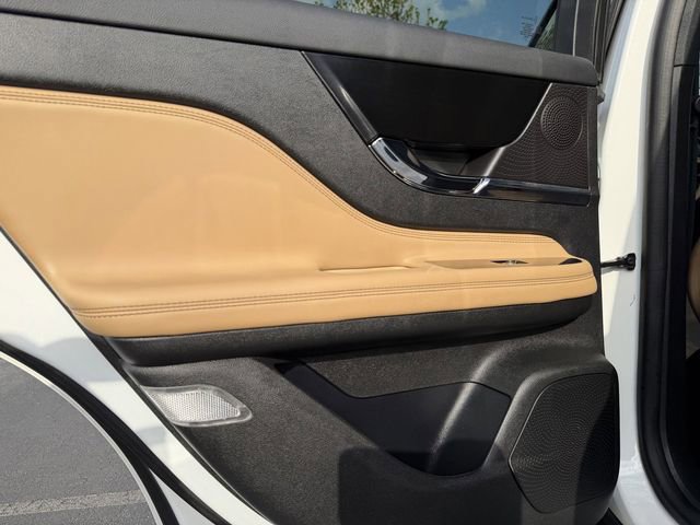 Used 2023 Lincoln Corsair Reserve w/ Jet Appearance Package image 26