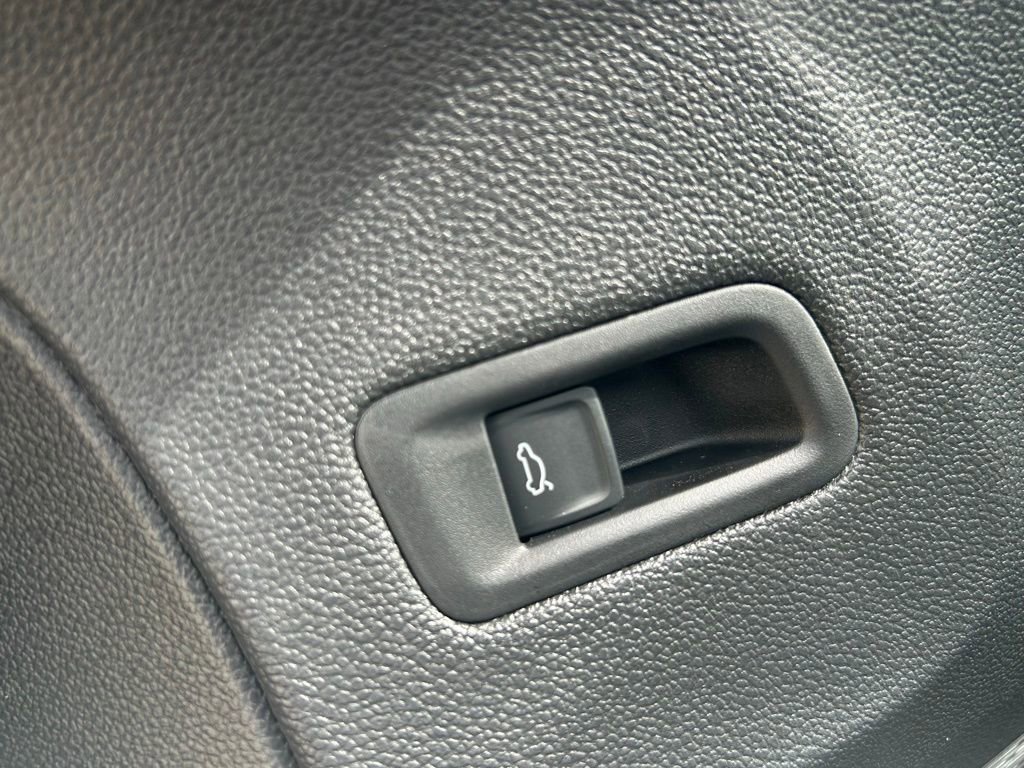 New 2026 Volkswagen Atlas SE image 51