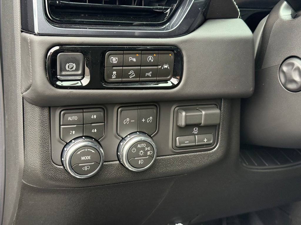 New 2026 GMC Yukon AT4 Ultimate image 14