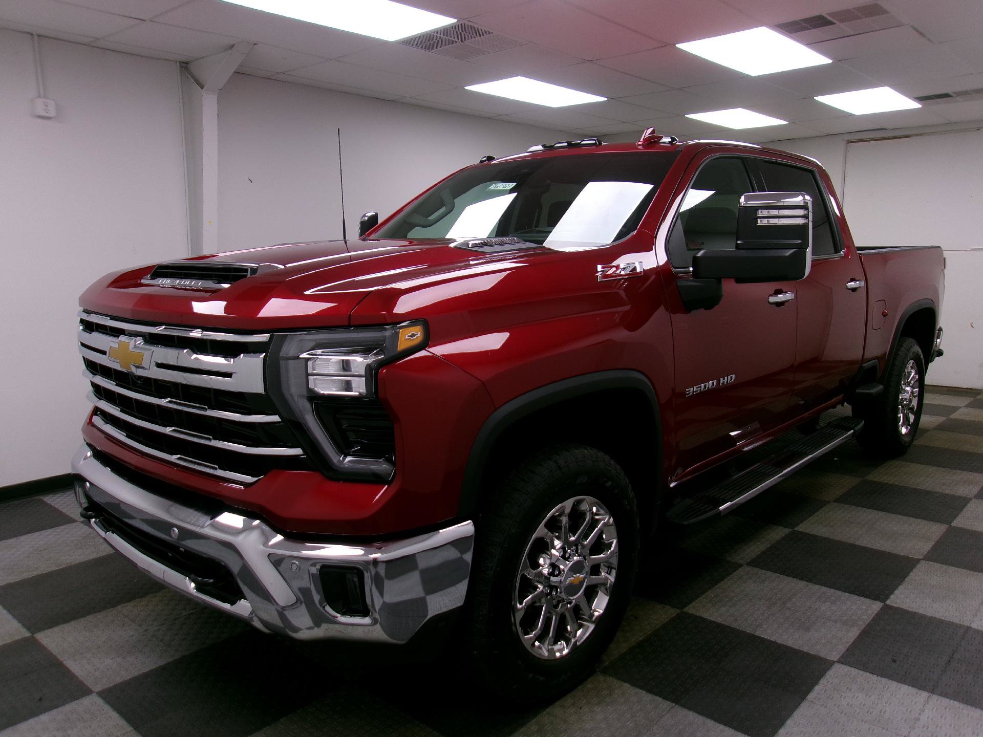 New 2026 Chevrolet Silverado 3500 LTZ w/ LTZ Premium Package AWD/4WD image 1