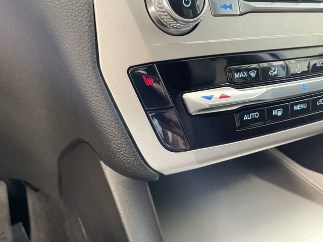 Used 2022 Ford Explorer XLT image 30