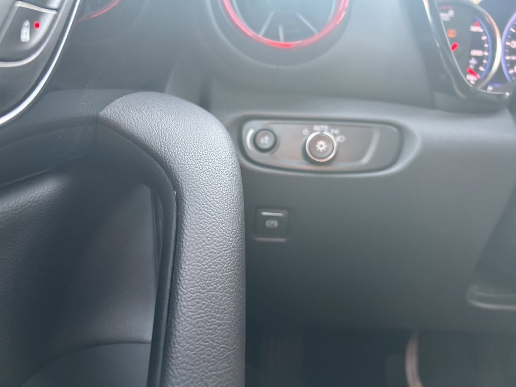 Used 2025 Chevrolet Blazer RS image 30