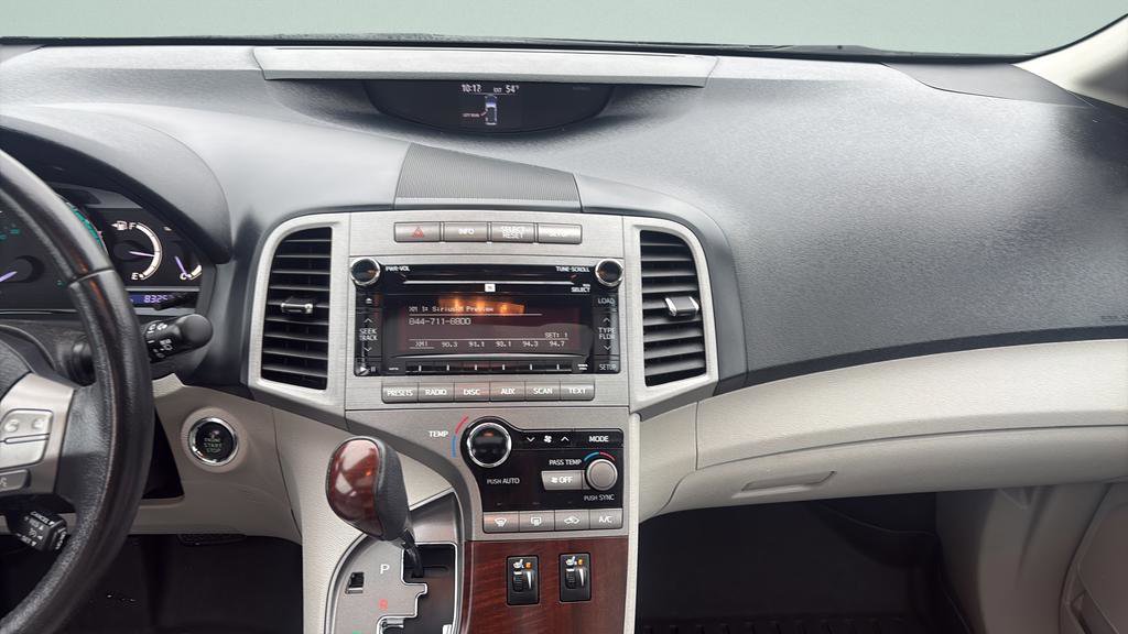 Used 2011 Toyota Venza AWD w/ Comfort Pkg image 16