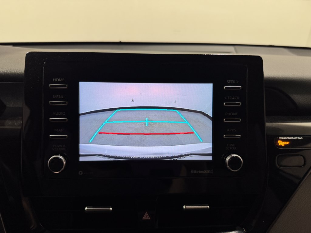 Used 2021 Toyota Camry SE FWD image 10