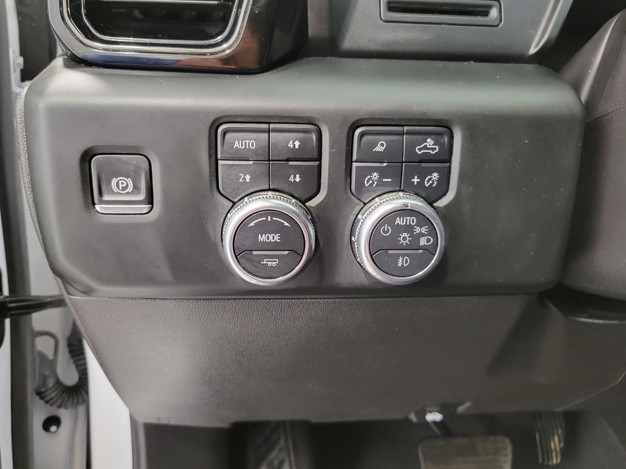 Certified 2024 GMC Sierra 1500 AT4 w/ AT4 Preferred Package AWD/4WD image 11