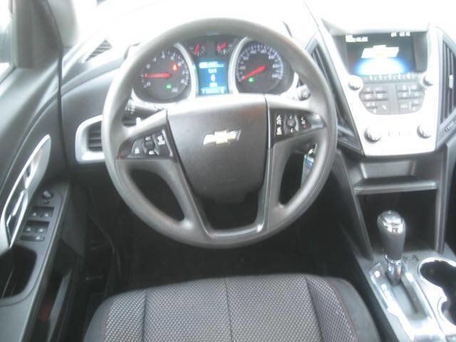 Used 2017 Chevrolet Equinox LS image 14