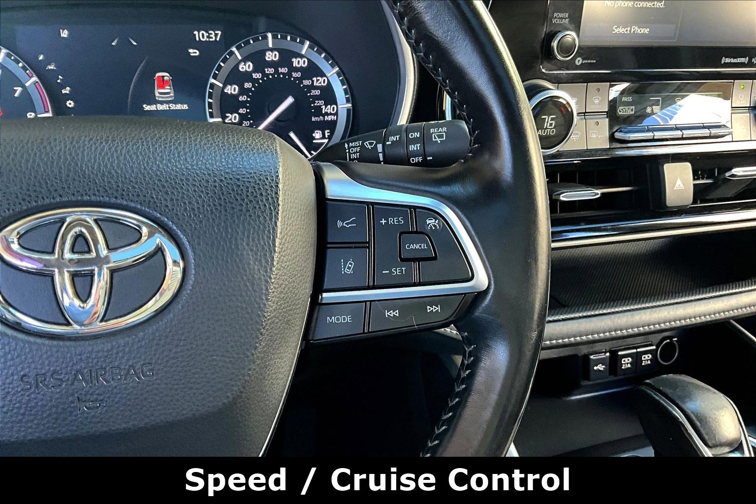 Used 2021 Toyota Highlander XLE image 13