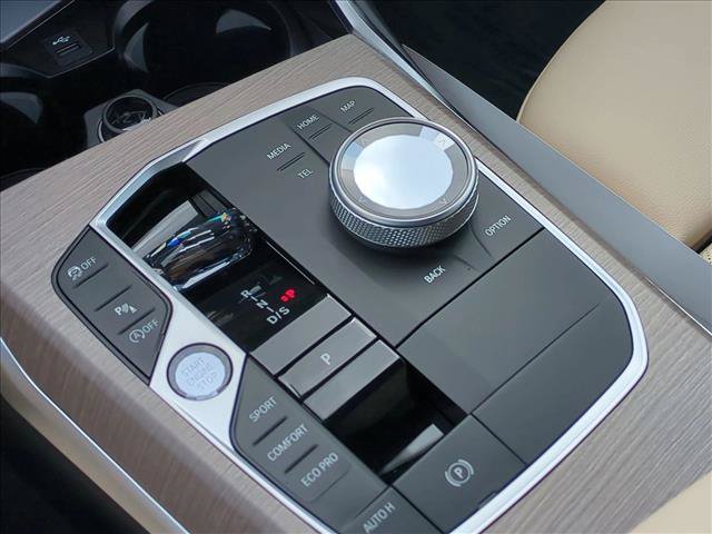 Used 2026 BMW 330i Sedan w/ M Sport Package RWD image 13