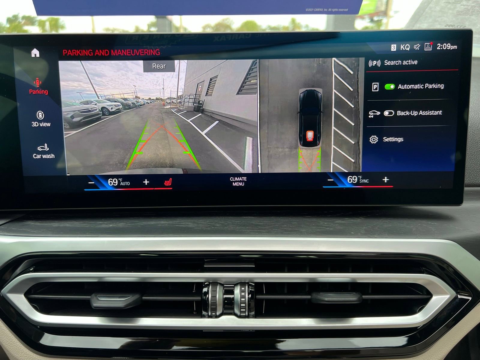 Used 2023 BMW i4 eDrive40 w/ Premium Package image 32