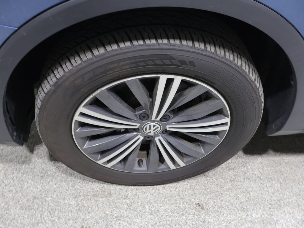 Used 2019 Volkswagen Tiguan SEL AWD/4WD image 10