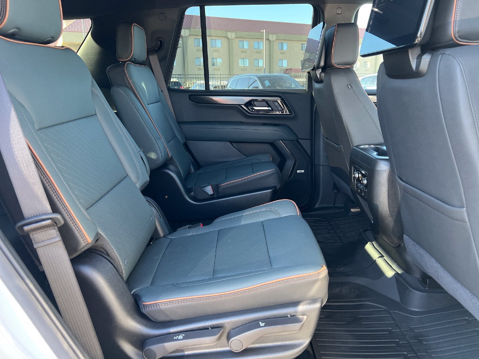 New 2026 GMC Yukon AT4 w/ AT4 Premium Plus Package AWD/4WD image 26