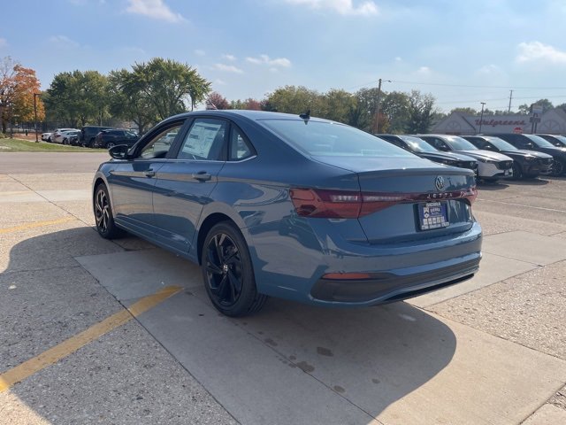 New 2026 Volkswagen Jetta SE image 7
