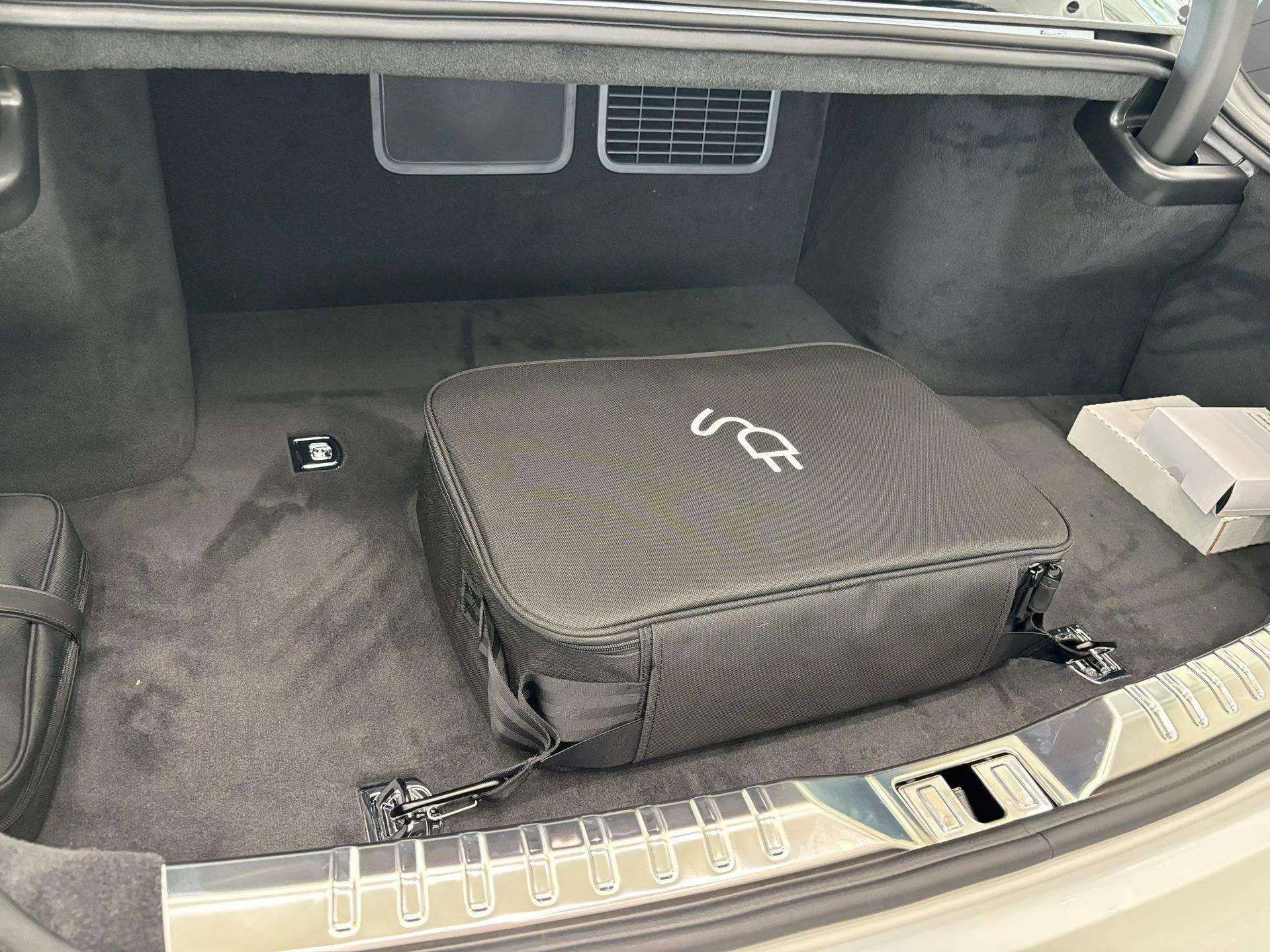 New 2025 Bentley Flying Spur Plug-In Hybrid image 44