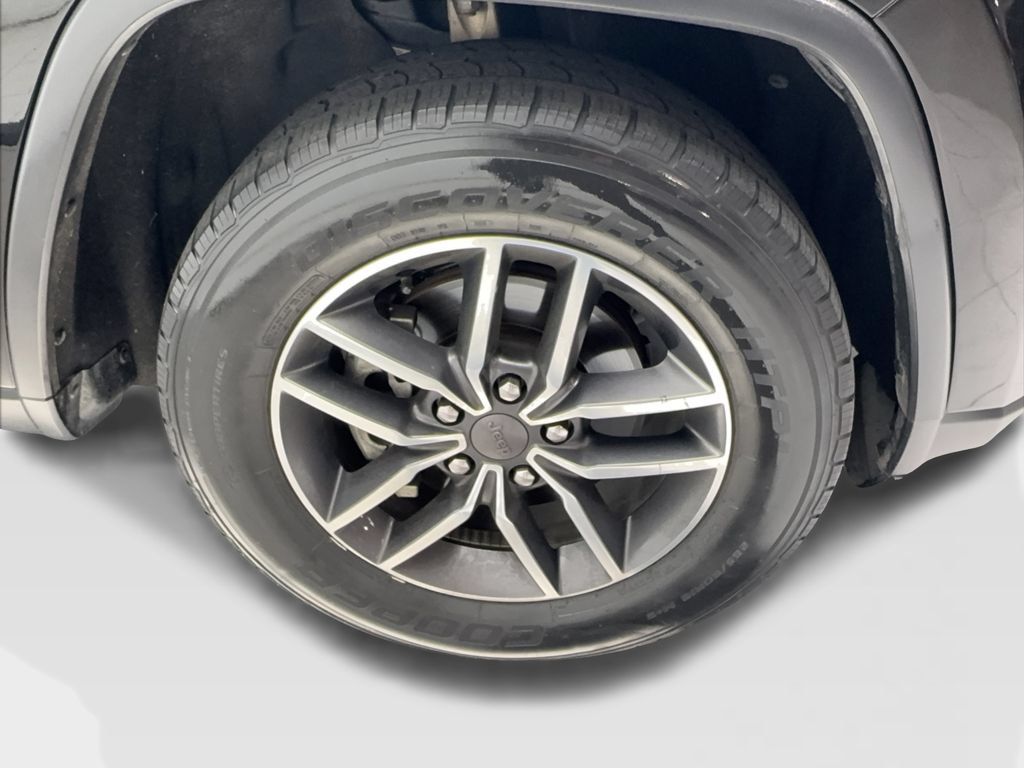 Used 2019 Jeep Grand Cherokee Limited RWD image 13