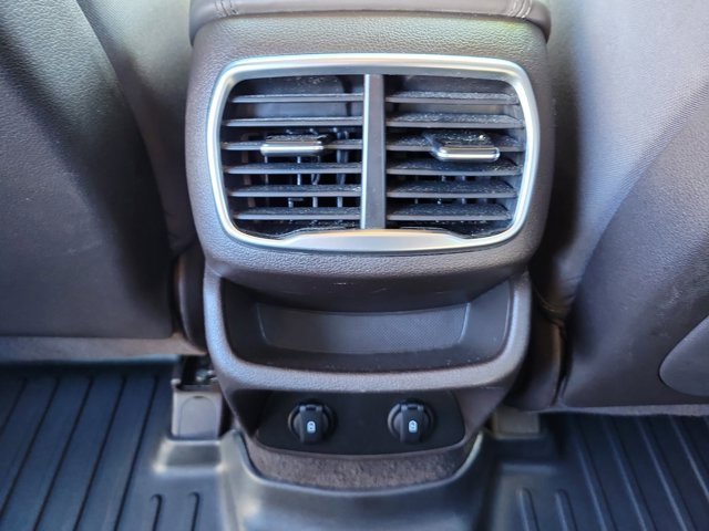 Used 2019 Hyundai Santa Fe SE image 15