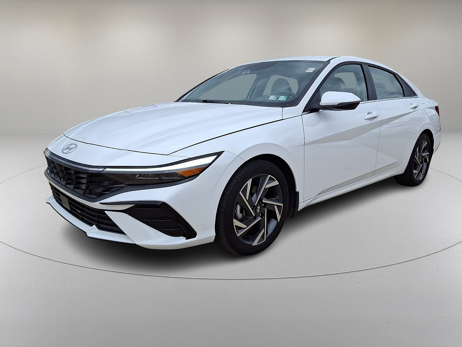 Certified 2025 Hyundai Elantra Limited FWD image 5