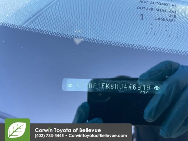 Used 2017 Toyota Camry SE w/ Moonroof Package image 28