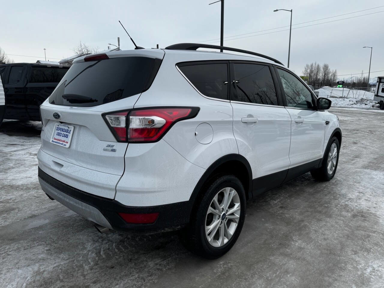 Used 2018 Ford Escape SE image 17