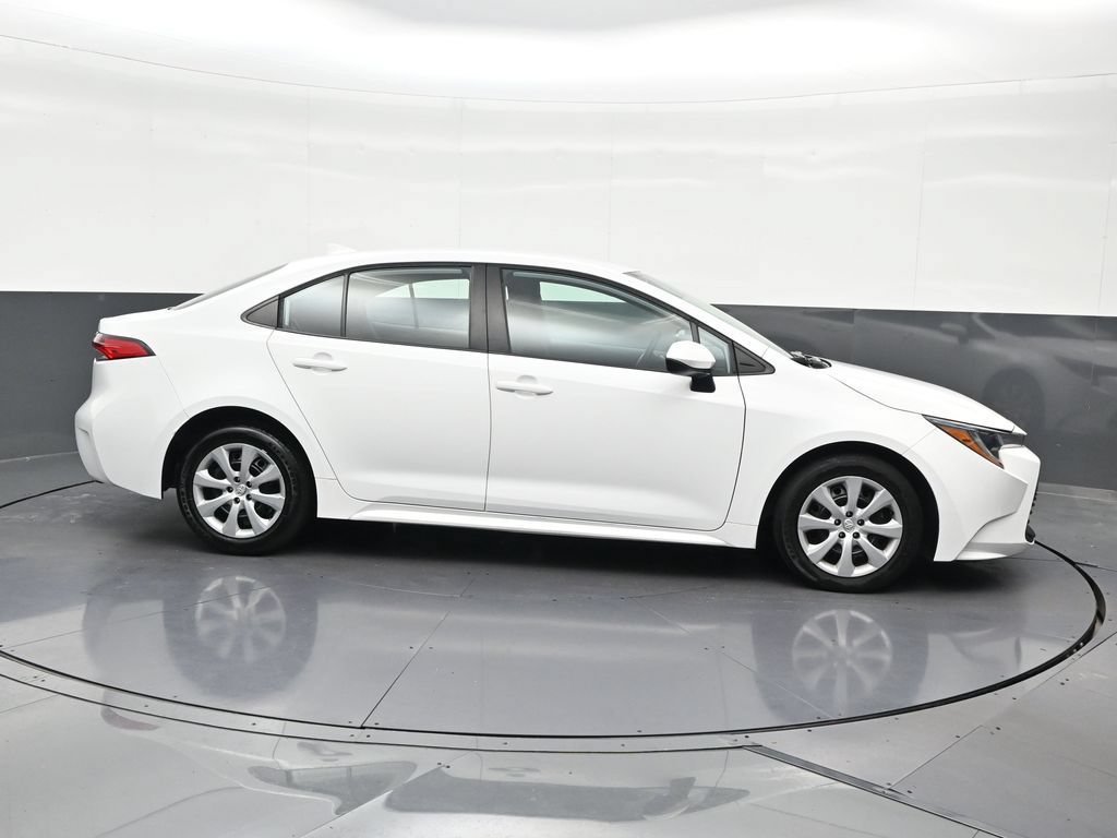 Used 2023 Toyota Corolla LE FWD image 7