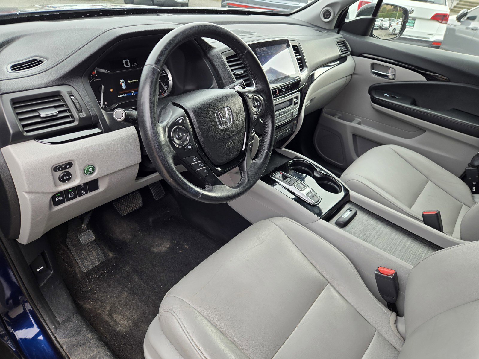 Used 2016 Honda Pilot Touring image 10