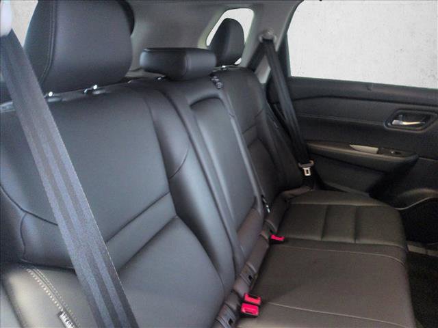 Used 2025 Nissan Rogue SL w/ Tech Package FWD image 21