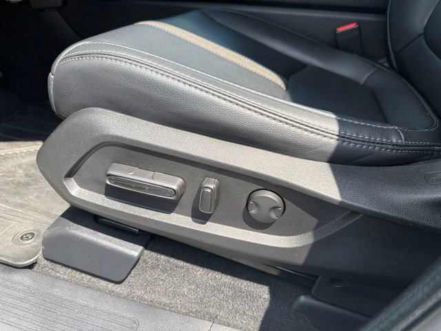 Used 2025 Honda Pilot EX-L image 15