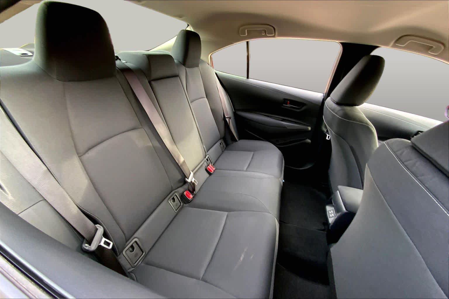 Used 2026 Toyota Corolla LE FWD image 19