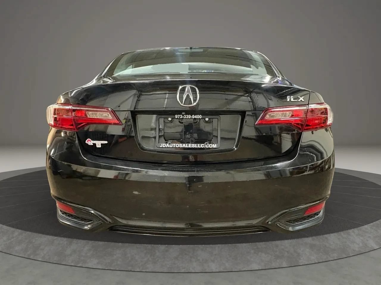 Used 2017 Acura ILX FWD image 4