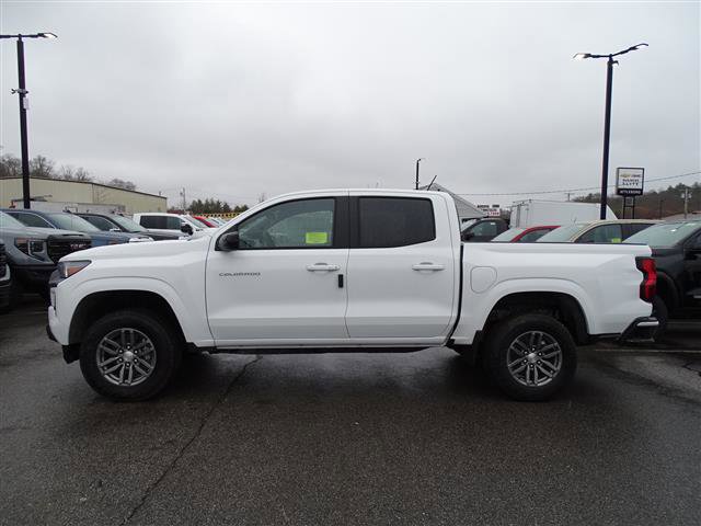 Used 2024 Chevrolet Colorado LT w/ LT Convenience Package image 2