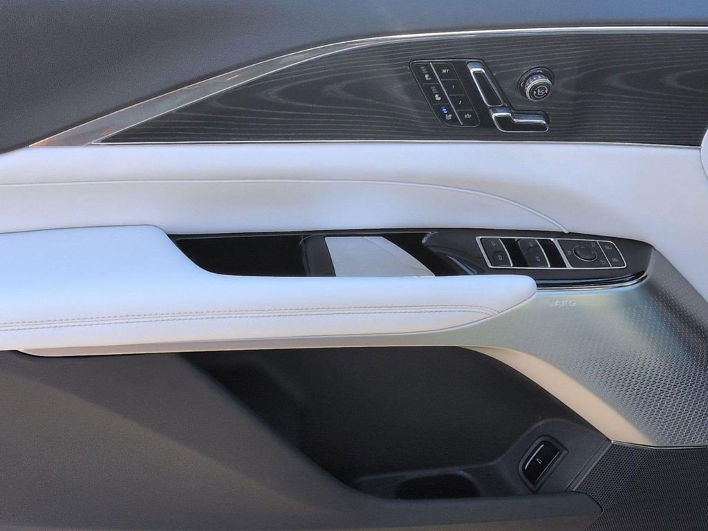 Certified 2024 Cadillac Lyriq Luxury RWD image 28