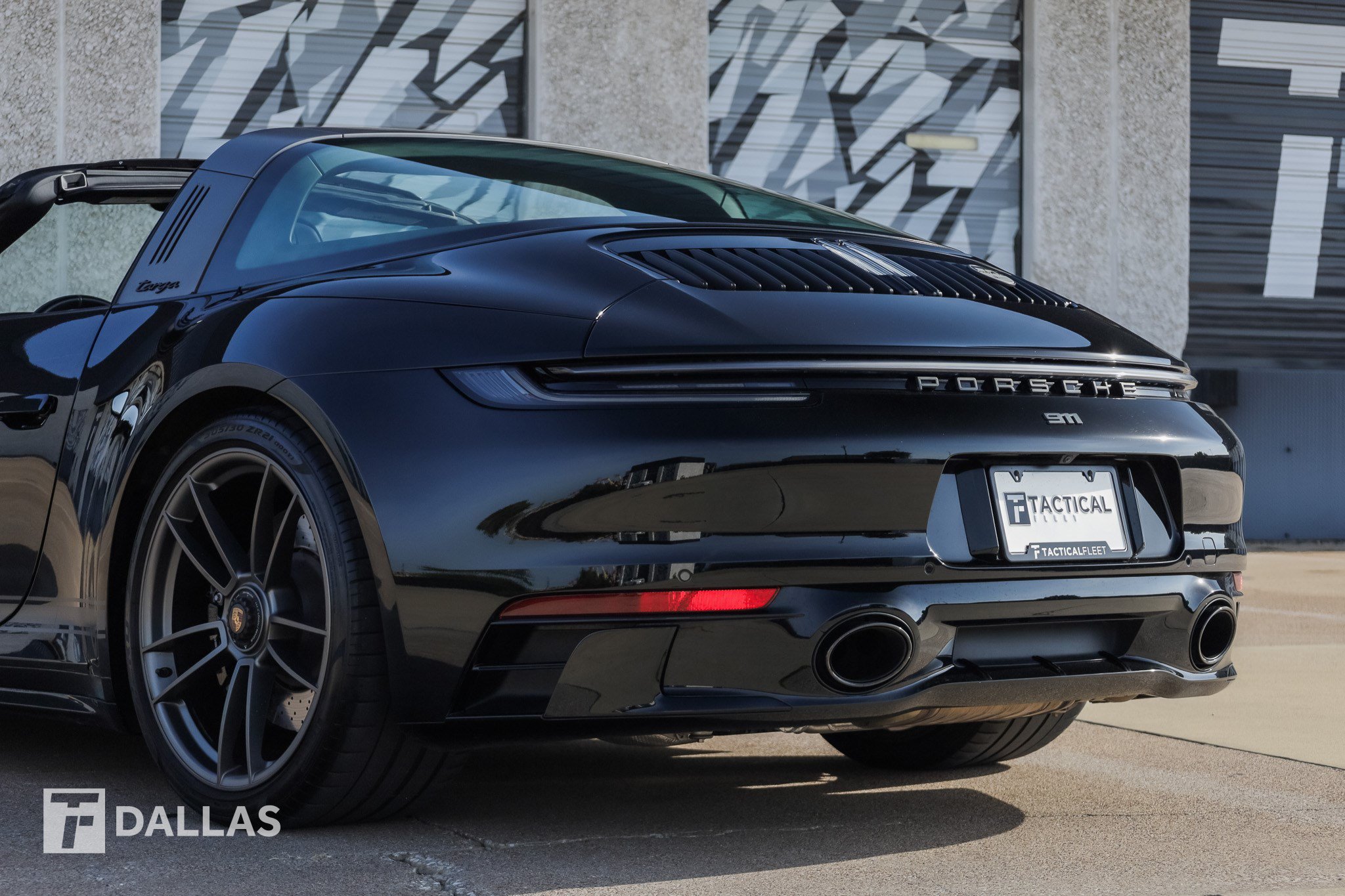 Used 2023 Porsche 911 50th Anniversary Edition AWD/4WD image 12