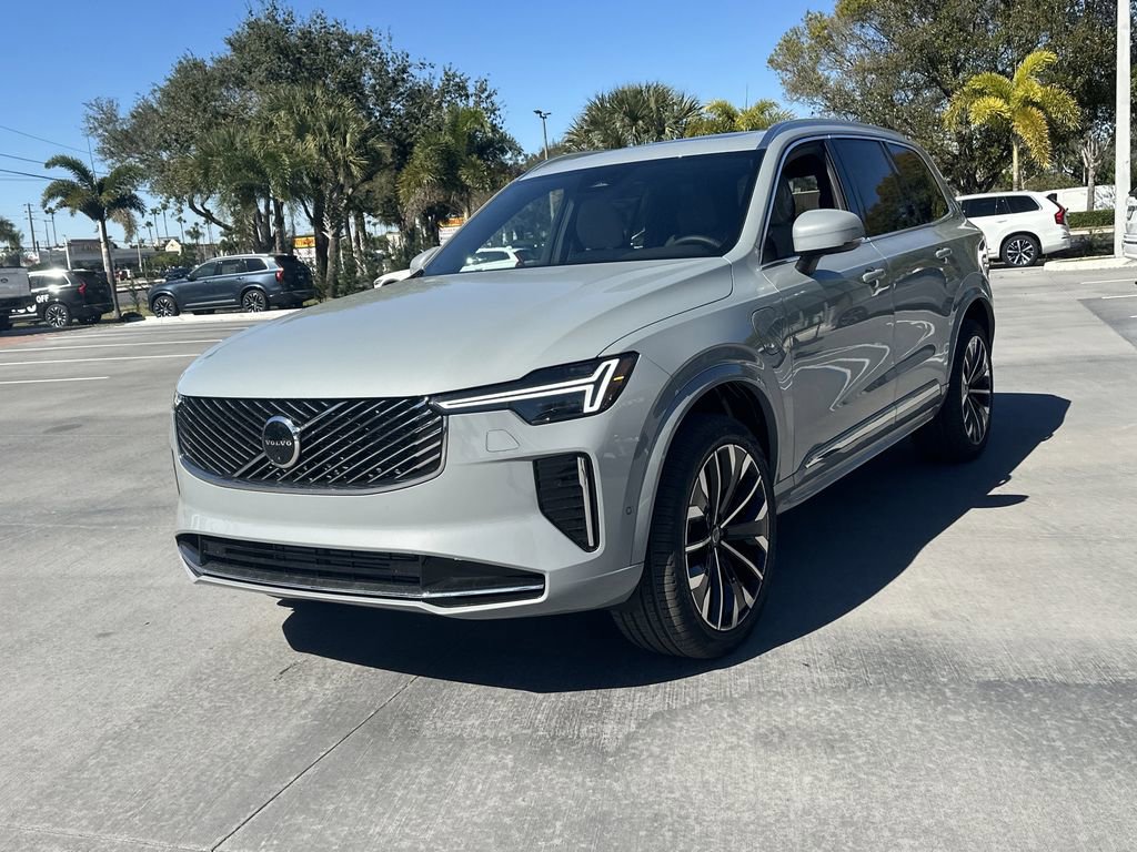 New 2026 Volvo XC90 T8 Plus w/ Protection Package Premier image 2
