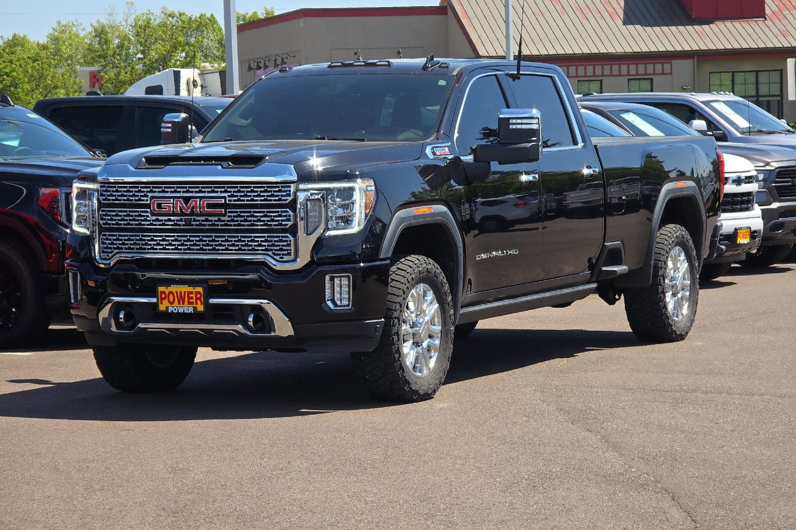 Used 2021 GMC Sierra 3500 Denali w/ Denali Ultimate Package AWD/4WD image 8