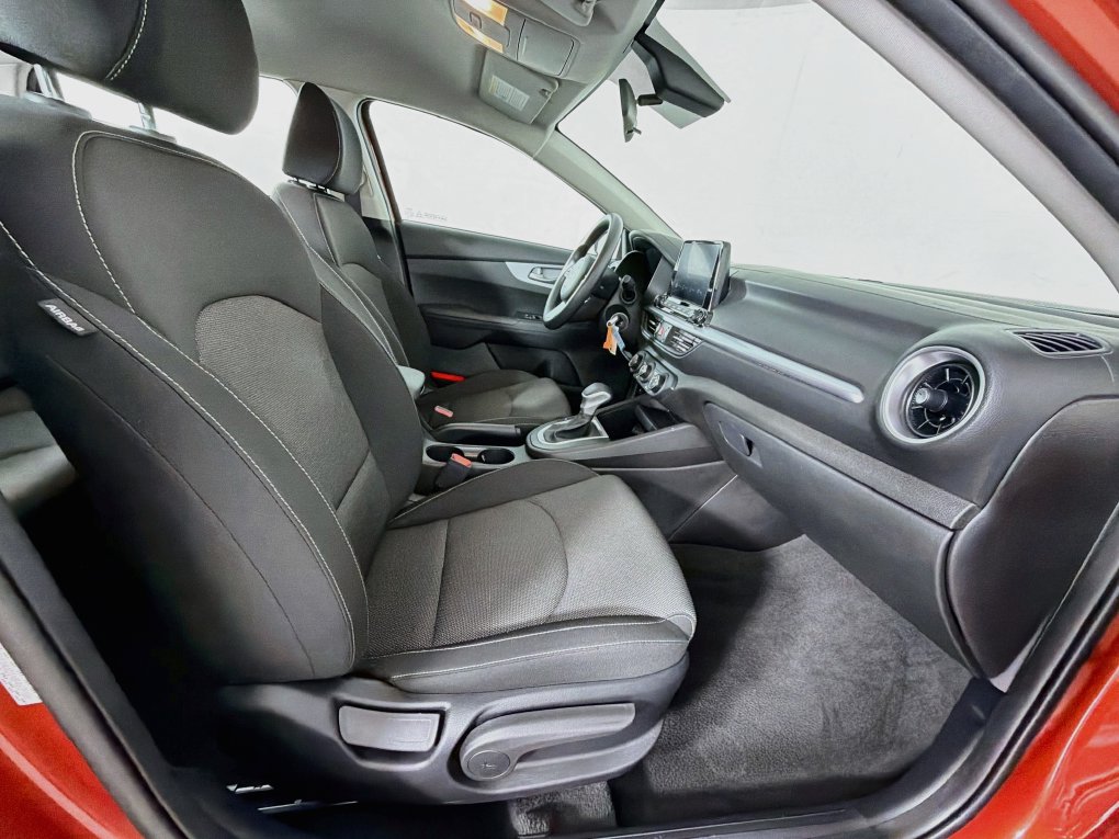 Used 2022 Kia Forte LXS FWD image 30