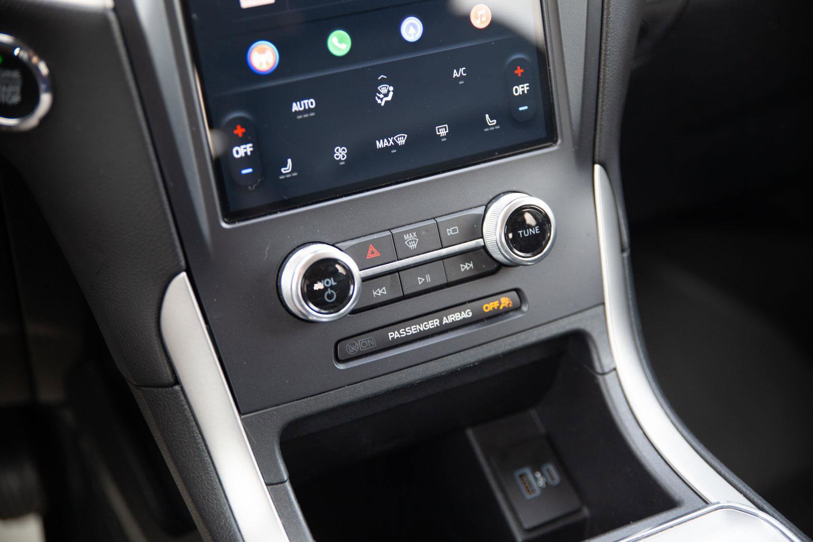 Used 2022 Ford Edge SEL image 15