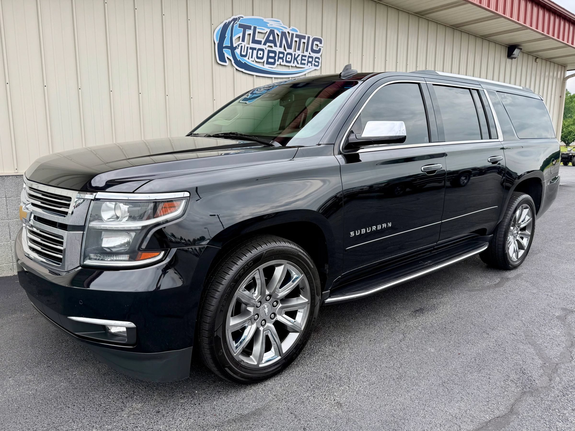 Used 2020 Chevrolet Suburban Premier AWD/4WD image 1