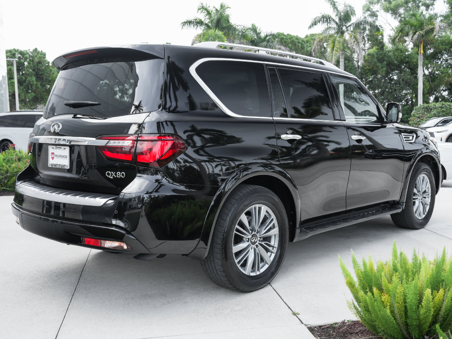 Used 2023 INFINITI QX80 Luxe w/ Cargo Package RWD image 26