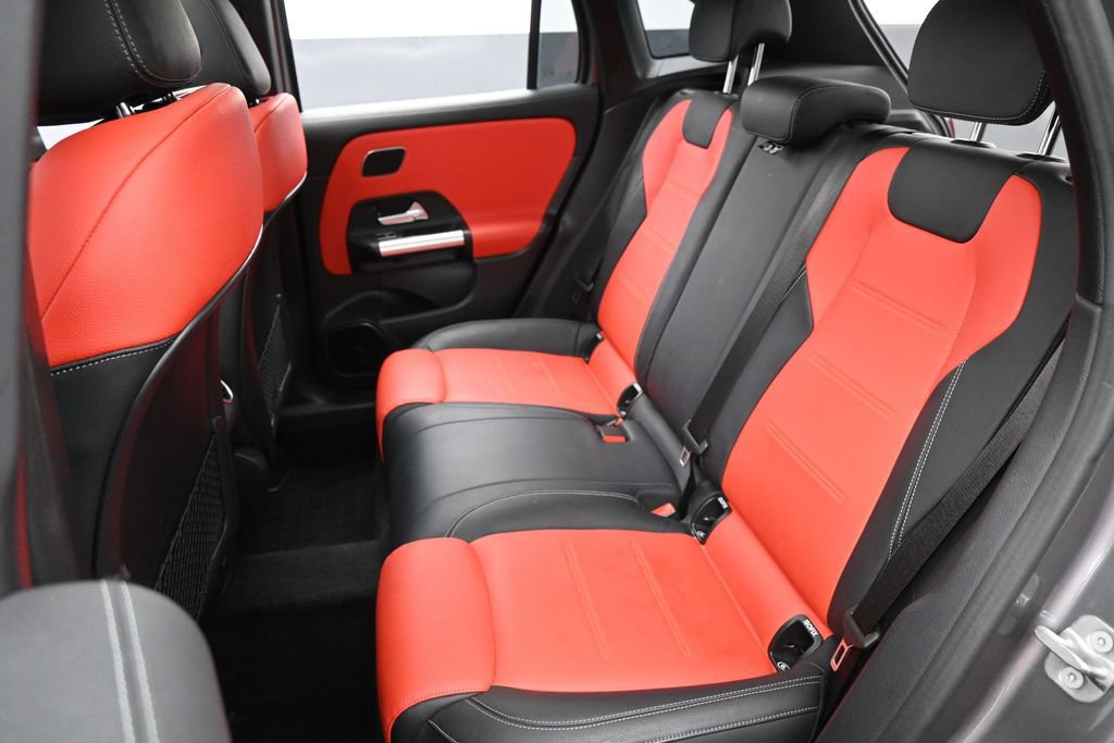 Used 2024 Mercedes-Benz GLA 35 AMG 4MATIC image 34