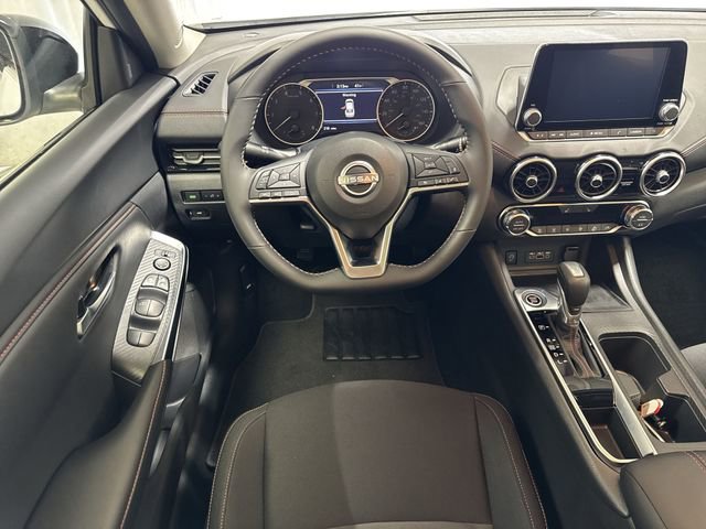 Used 2025 Nissan Sentra SR image 14