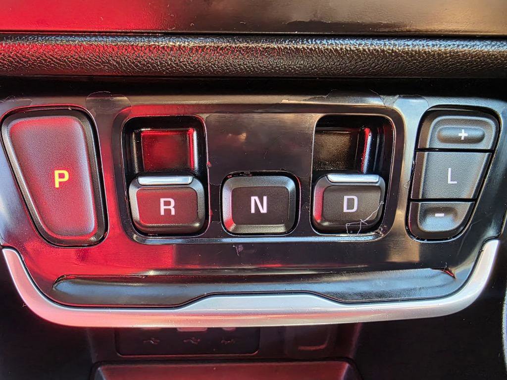 Used 2020 GMC Terrain SLE w/ Driver Convenience Package image 30