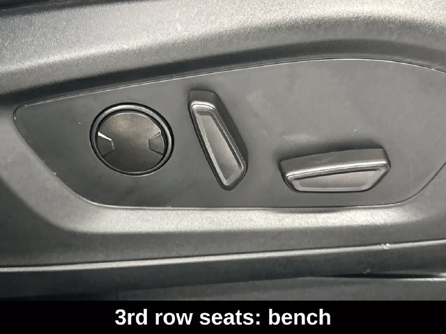 Used 2023 Ford Explorer XLT w/ Equipment Group 202A AWD/4WD image 26