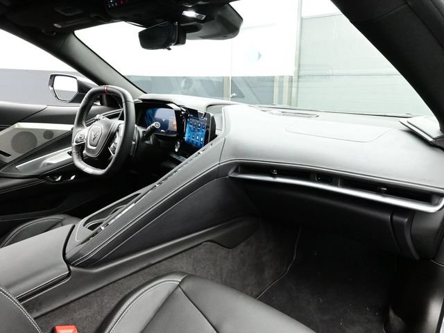 Used 2025 Chevrolet Corvette Z06 RWD image 12