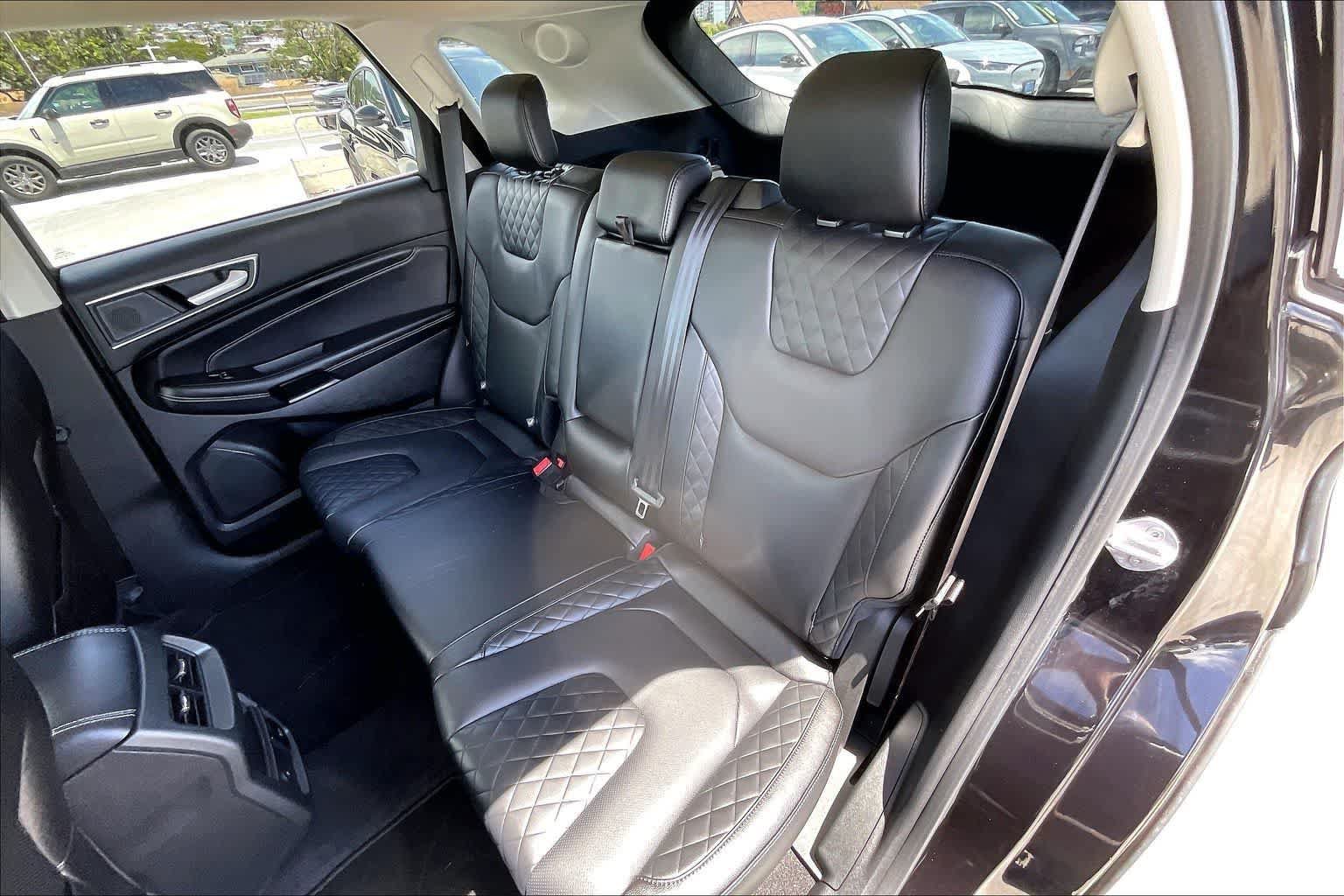 Used 2024 Ford Edge Titanium w/ Equipment Group 301A AWD/4WD image 29