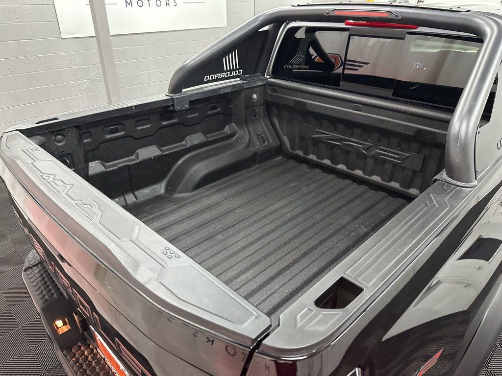 Used 2024 Chevrolet Colorado ZR2 w/ ZR2 Convenience Package III image 11