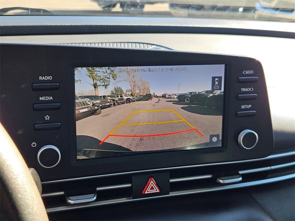 Used 2022 Hyundai Elantra SE w/ Cargo Package image 24