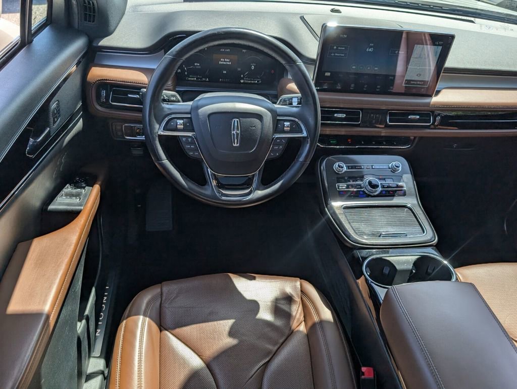 Used 2022 Lincoln Nautilus Reserve image 14