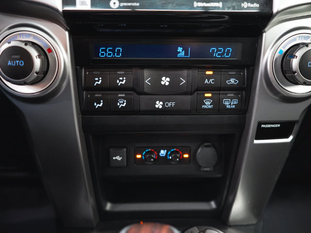 Used 2021 Toyota 4Runner Limited AWD/4WD image 32